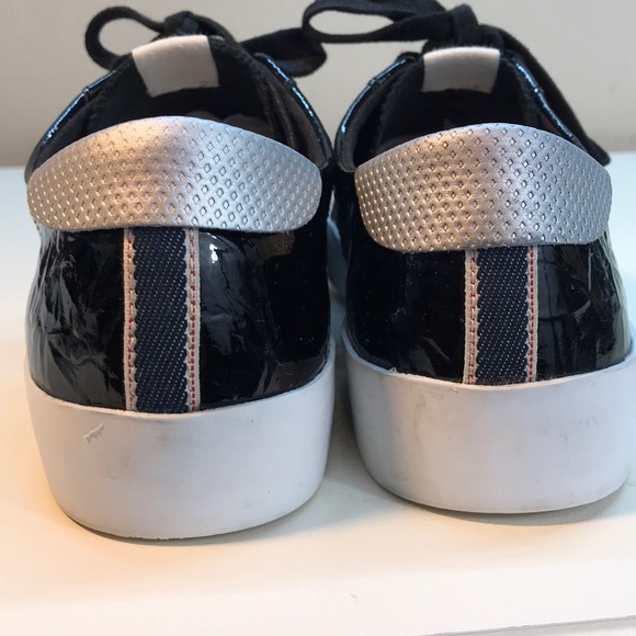 Ellen DeGeneres Black Sneakers with Heart Size 9.5 - Picture 6 of 10